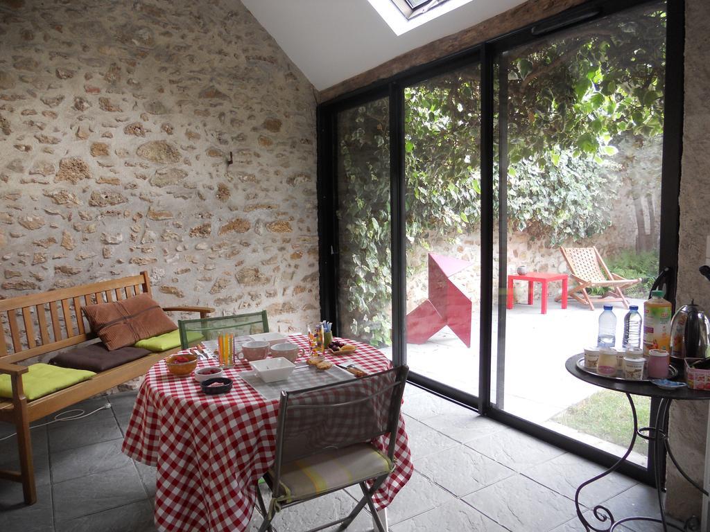 Le Nid D'Hirondelles Bed & Breakfast Perthes-en-Gatinais Ngoại thất bức ảnh