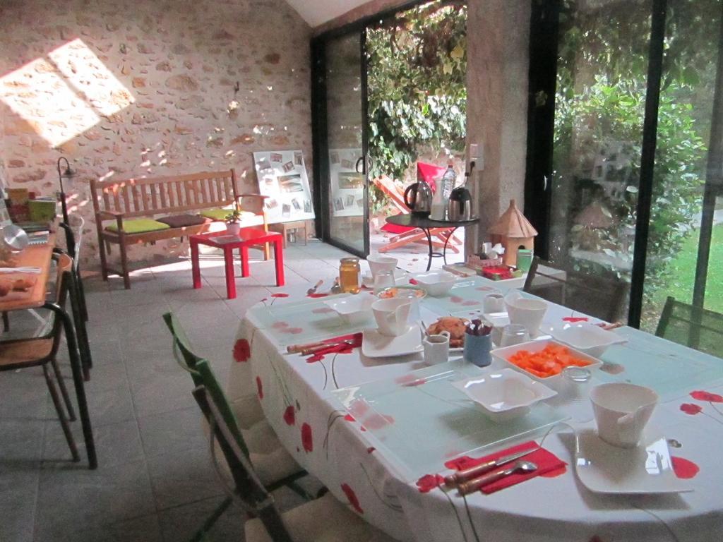 Le Nid D'Hirondelles Bed & Breakfast Perthes-en-Gatinais Ngoại thất bức ảnh